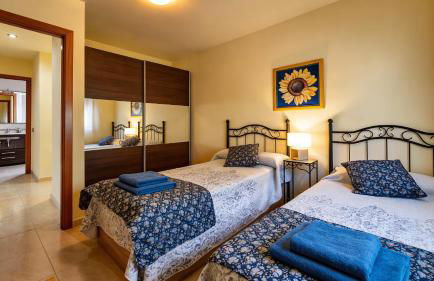 Villa Sitges Ilusión 15 minutes by car from Sitges Sleeps 16 people XXL swimming pool - Foto 34