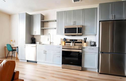 Boulevard Stays Stylish 1BR Stay Includes Pool Gym & Free Parking - Foto 17