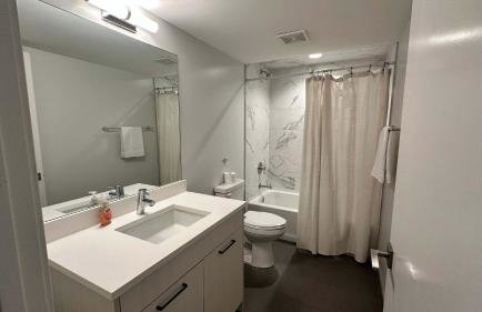 New Built Apartment Sleeps 8 - Foto 10