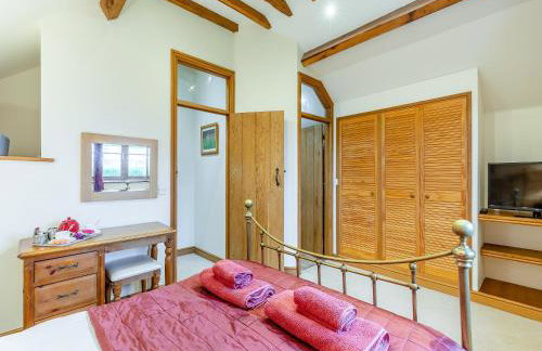 The Lodge - Photo 15