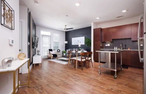 Sleek 1BR-Southtown Near Rvrwalk, Dome & Conv - Photo 15