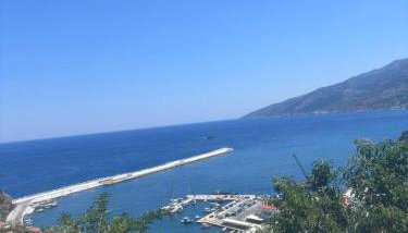 Ikaria - Evdilos village , Katsirifos - Foto 2