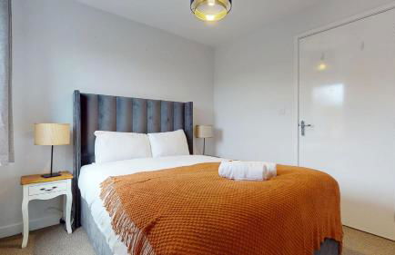 2 Bedroom House Near City Centre with Parking - Foto 12