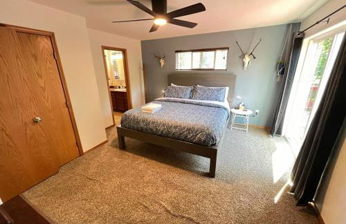 Cozy Palmer Retreat with Steam Sauna and Playground - Foto 16