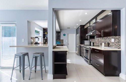 Villa Aura Heated Pool 4 Bedrooms 5 minutes to the Ocean - Foto 52