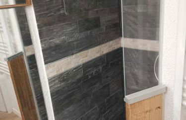 Appartement T1bis avec jardinet au calme - Photo 20