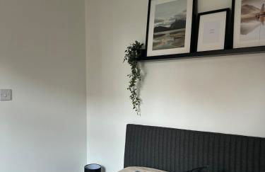 1 Bed Apartment Marple with Work Space - Foto 6