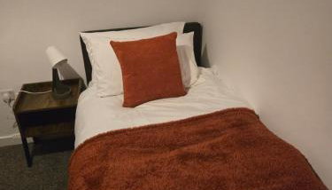 Conyngham Villa, Luxury Detached House, 6 Beds, 4BR,Large garden, Parking - Sleeps 8 - Foto 5