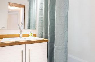 Chalet con Jardin y Barbacoa en el Centro de La Laguna - Foto 32