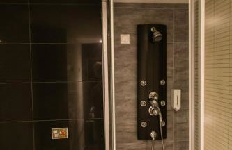 Cosmos Hotel - Photo 32