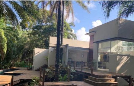 The Black Pool House em Busca Vida - Foto 8