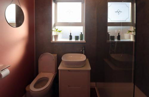 Superb Large Bespoke 5 Star Detached Villa, Prime Location, Belfast Stay - Foto 36