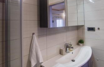 Apartments Foric Rab with Heated Pool, Sauna & Gym - Photo 56