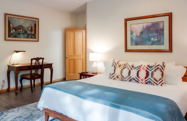 Boardman Monarch Upscale River Lodge HOT Tub! - Foto 13