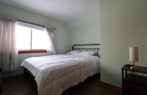 Spacious 6-bedroom house in charming Niagara Falls with AC - Foto 6