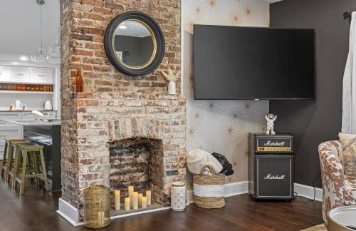 Space Cowboy - Huge yard, Firepit, close2downtown - Foto 23