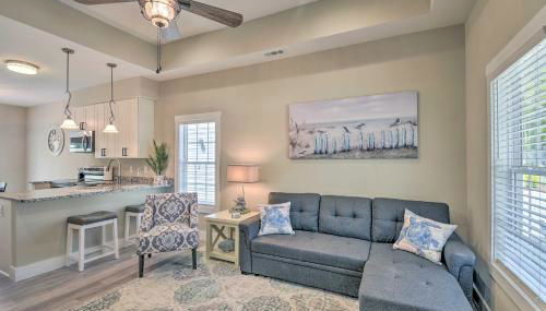 Ocean Isle Beach Home with Shared Lanai and Grill - Foto 2