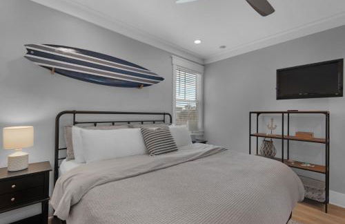 Golf Cart, 3 King Beds, Covered Rooftop Area, Half Mile to Beach! - Foto 6