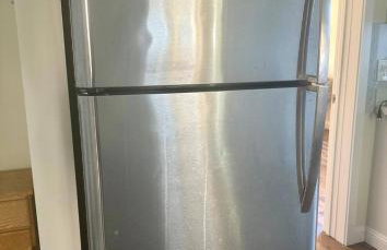 Amazing, Sunny, and Spacious! Steps to Campus! - Photo 18