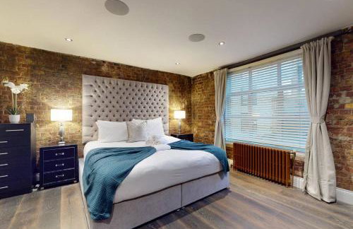 Stylish Penthouse with City Views and Aircon - Pass the Keys - Photo 13