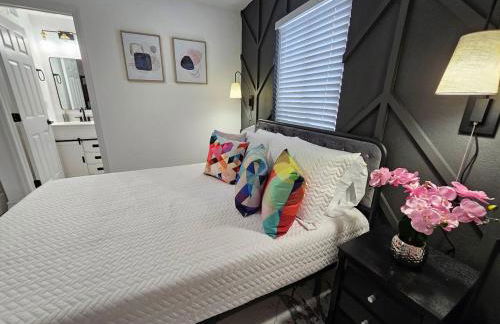 Stylish Duplex walkTO Lake Eola Orlando. Sleeps 8 - Foto 62