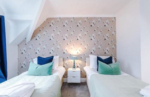 Stylish 4 Bedroom Home in Port Sunlight with 7 Beds Perfect for Business Bookings and Groups - Foto 18