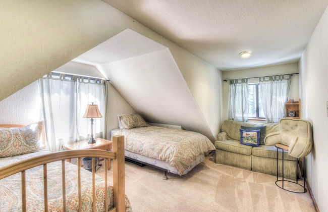 Moonlight Cove w/ Grill Tahoe Beach Next Door! - Photo 3