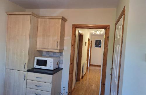 Beautiful Lakeside Holiday Home (6 Portinode Cottages) - Foto 8