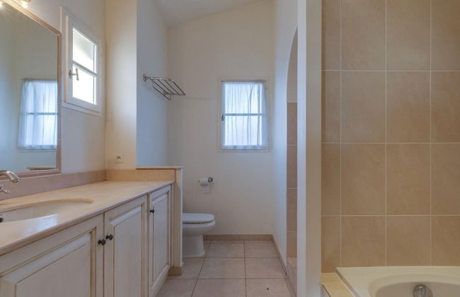 Apartment in La Motte Near Golf Course - Photo 9