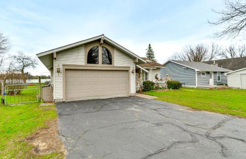Lakefront Fall Home w/ Deck & Dock in Oscoda Twp! - Foto 28