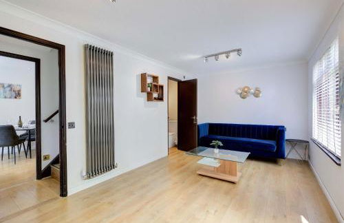 Spacious & Bright 3 Bedroom House in Peterborough - Foto 17