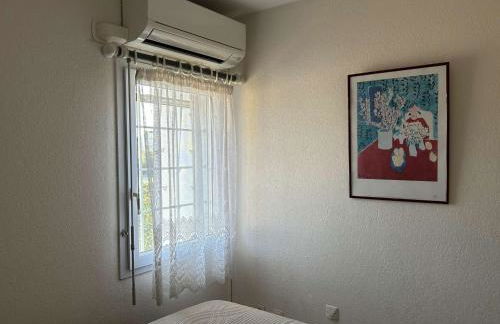 Port Camargue, T2 climatisé, terrasse, parking, animaux admis - FR-1-250-219 - Photo 16