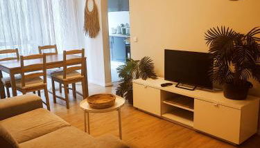 2BR Estoril Apartment - Near Estoril Beach & Cascais - Sleeps 4 - Foto 5