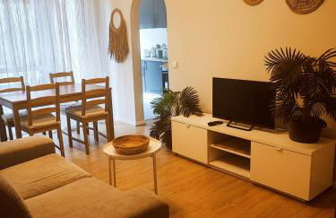 2BR Estoril Apartment - Near Estoril Beach & Cascais - Sleeps 4 - Foto 5