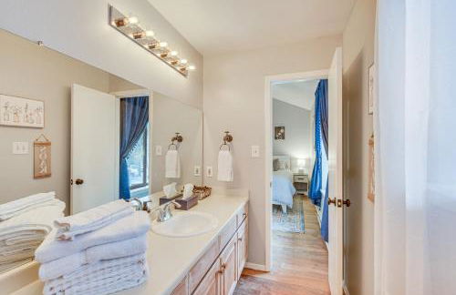 Cozy Angel Fire Condo - Walk to Ski Lift! - Foto 17