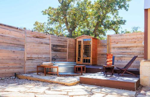 Romantic Tiny Luxury Retreat w heated pool, sauna n outdoor shower in Wimberley 10 acres - Foto 42