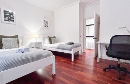 Luxury 3-Bed Apartment in Marylebone near Oxford Street & Baker Street by Staylio - Foto 7