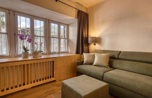 Kreuzwegerhof Nals - Historic Nature Stay with Pool near Meran & Bozen - Photo 39