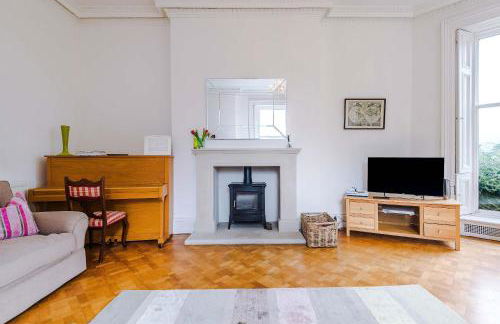 Modern 5BR Country Escape Hot Tub & Large Garden - Foto 1