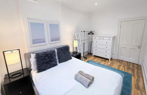 Stylish 2-Bedroom Apartment in Maida Vale near Little Venice & Paddington by NourNest Apartments - Foto 11