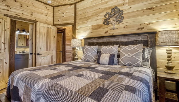 Ern866 - Ole Smoky 3 Bedroom Cabin by RedAwning - Foto 5, Habitación