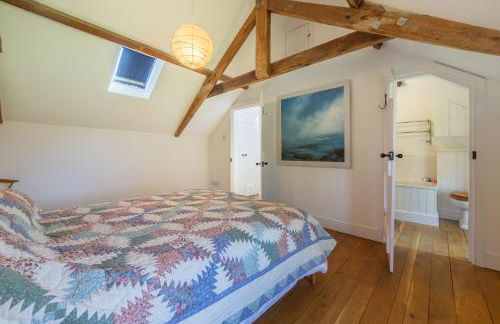 Field Row - Photo 23