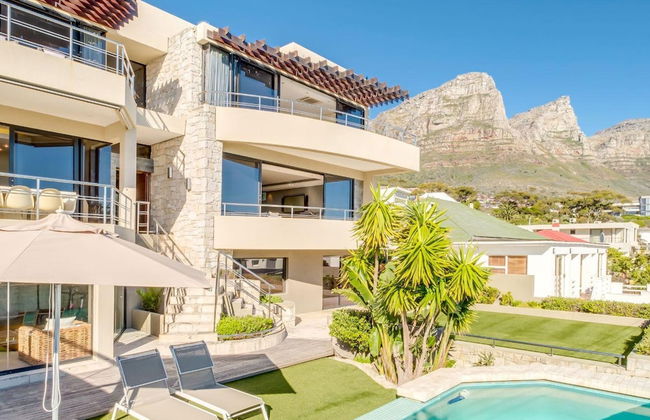 Multi-level Family Villa w Private Pool Views Lions Crest - Foto 40