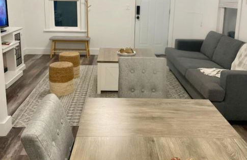 Massive 2 bedroom with fenced yard - Foto 7