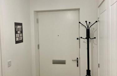 2 Bedroom Luxury Apartment! City Center with Free Parking! - Foto 33