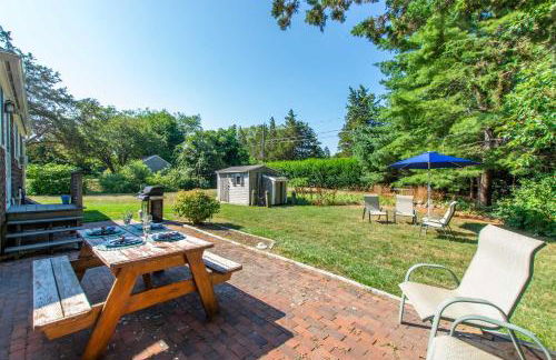 Walk to Water w Stunning Cove Views - Foto 27