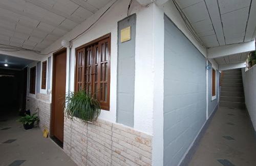 Hospedagem Doce Lar - Casa Girassol - Foto 13