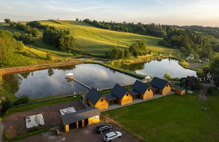 Domki Nad Stawami z Jacuzzi i Sauną 3 - Foto 1