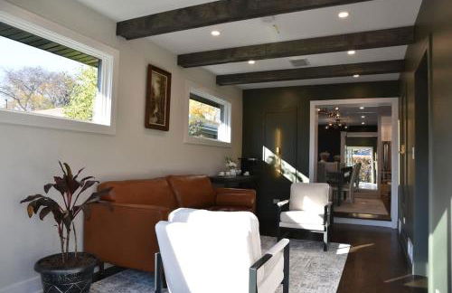 Casa 22 Luxury & Modern 3BD 2BA Home in Skokie - Photo 25