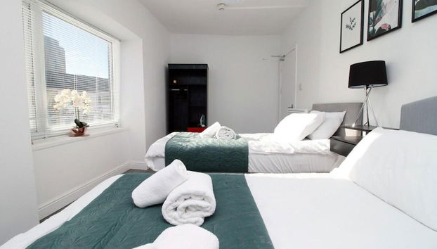 5 Bed House - Sleeps 16 - Parking - Wifi - Foto 2, Habitación